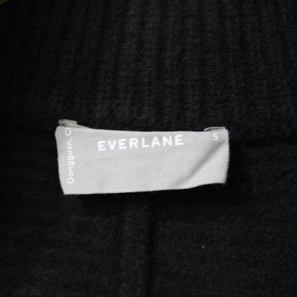 Everlane Felted Merino Half-Zip Sweater (S) - Picture 5 of 8